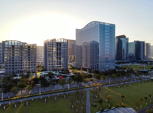 如何构建智慧园区平台驱动高效运营？